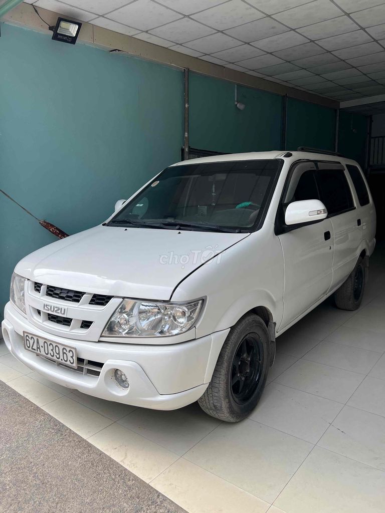 Isuzu Hilander 2008 photo 2