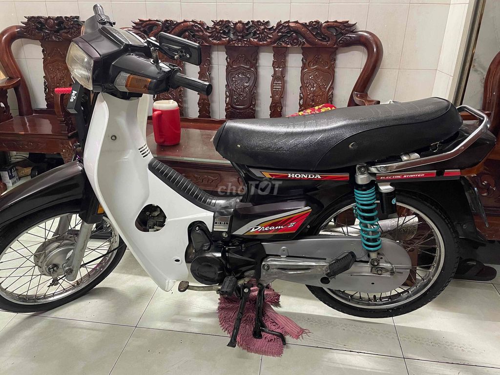Honda Dream II 2019 50cc Đen trắng