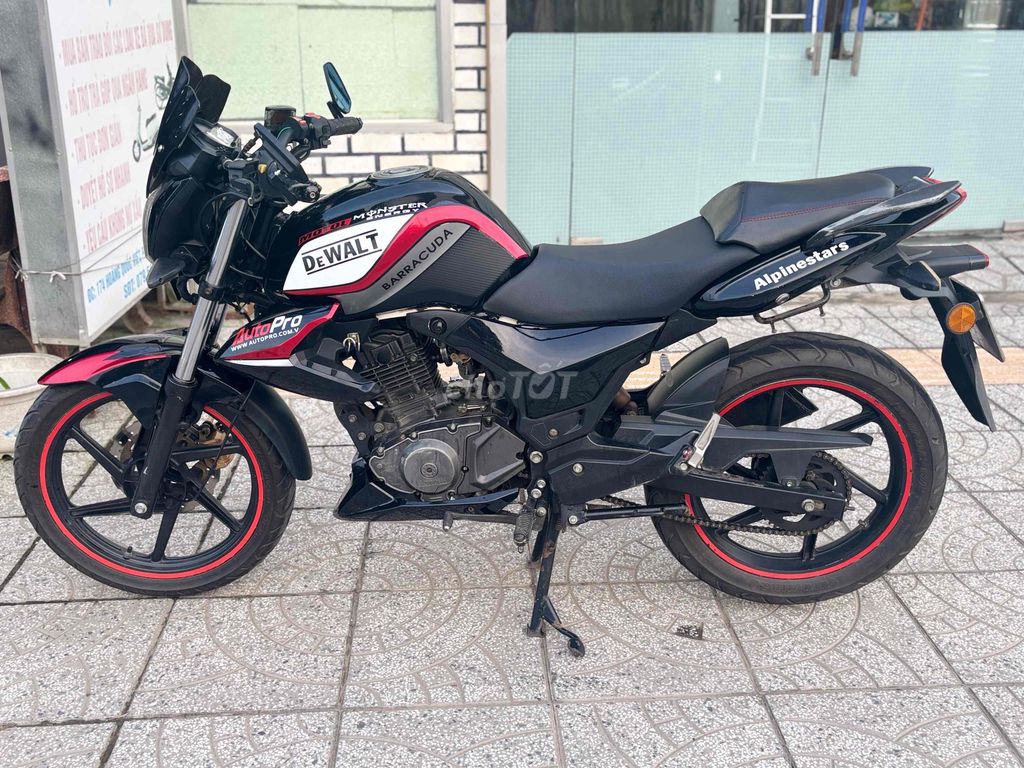 Môto benelli TNT 150 2017,xe sạch đẹp,máy chất êm. Mua bán Xe máy tại Quận Ninh Kiều Cần Thơ được đăng bởi Cửa Hàng Xe máy Tân Lập Hưng hình 2