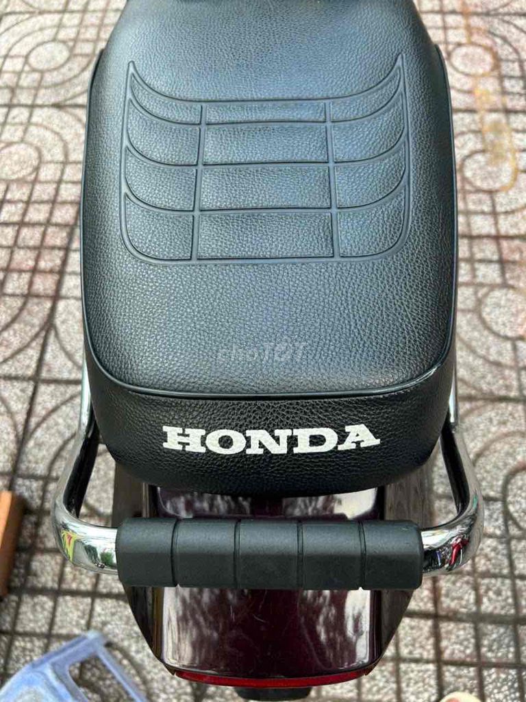 Honda Dream Thái 1994 Nâu trắng. Mua bán Xe máy tại Quận Tân Phú Tp Hồ Chí Minh được đăng bởi Tin hình 12