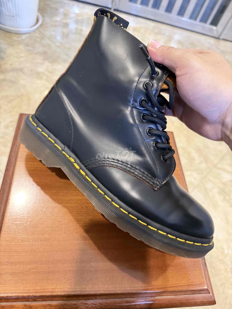 Bốt Dr. Martens 1460 Vintage Da Quilon Đen. Mua bán Giày dép tại Quận Cầu Giấy Hà Nội được đăng bởi Bùi hữu Duy hình 4