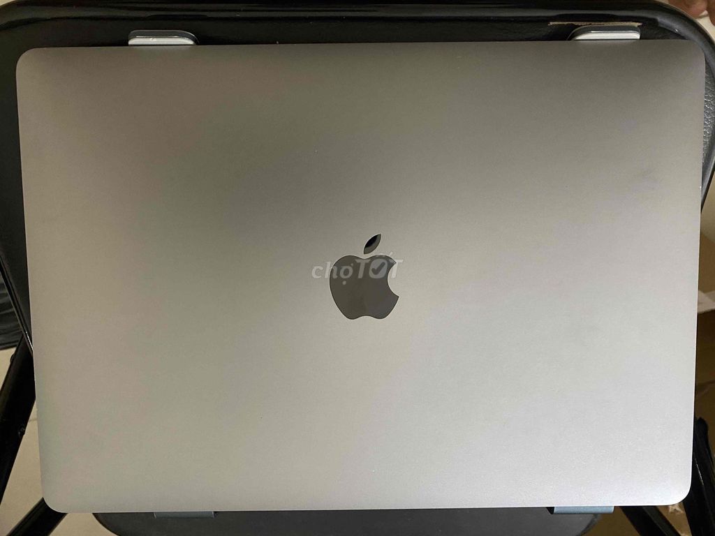 Apple MacBook Pro M2 13.3 inch 8GB/256GB. Mua bán Laptop tại Quận Bình Thạnh Tp Hồ Chí Minh được đăng bởi Cao Phan hình 1