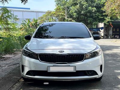 KIA Cerato 2018 1.6MT 80000 km. Mua bán Ô tô tại Thành phố Thuận An Bình Dương được đăng bởi Thành Nam