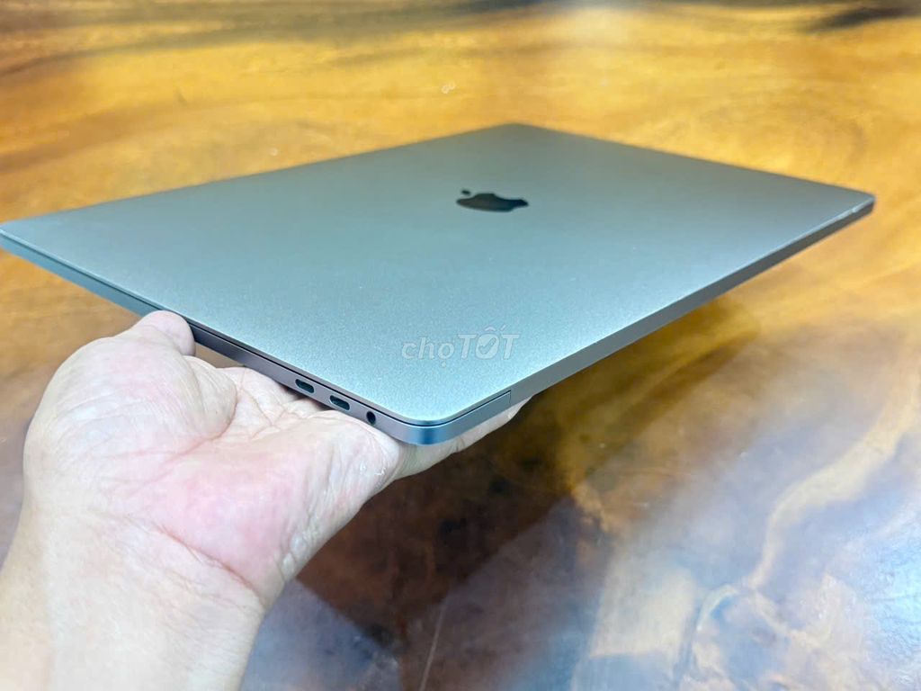 Apple MacBook Pro A1707 i7 16GB/500GB 15 inch 2017. Mua bán Laptop tại Thành phố Thuận An Bình Dương được đăng bởi Laptop Gia Huy Bình Dương hình 1