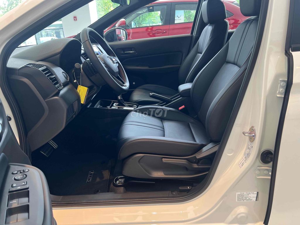 Honda City RS Km 66, kèm phụ kiện, cho vay 85% gia. Mua bán Ô tô tại Quận 7 Tp Hồ Chí Minh được đăng bởi Honda Ôtô Quận 7 hình 4