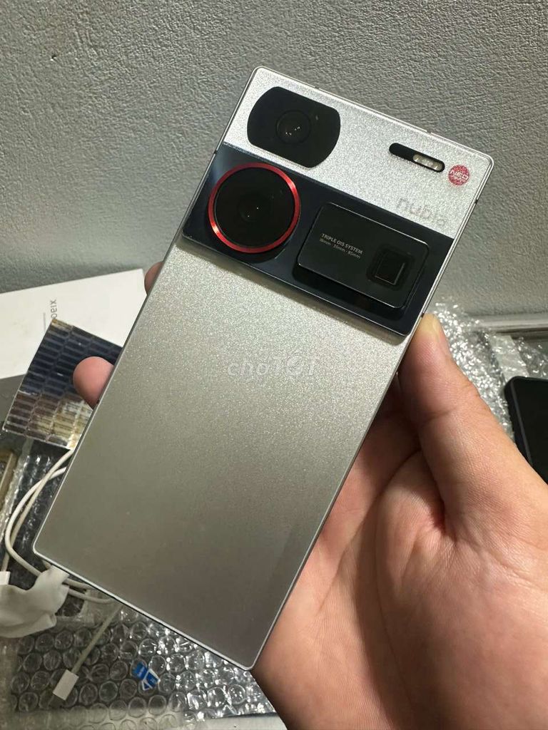 Nubia z60 ultra 12/256 room qte