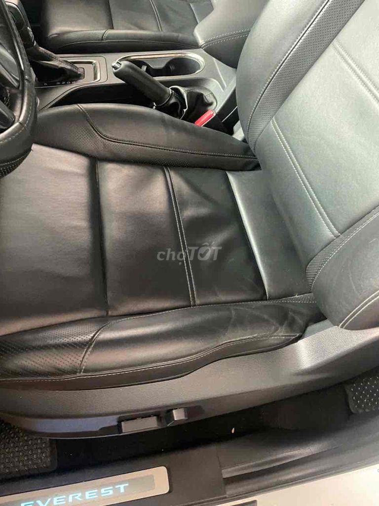 Ford Everest 2018 Titanium 2.0L 4x4 AT - 32000 km. Mua bán Ô tô tại Huyện Hóc Môn Tp Hồ Chí Minh được đăng bởi Song Nhân hình 5