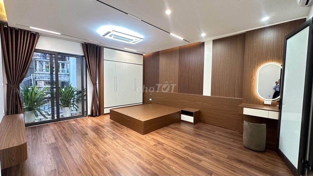 Продается дом в Гонконге Май - Бах Май, 56 м², 5 этажей, около 12 миллиардов