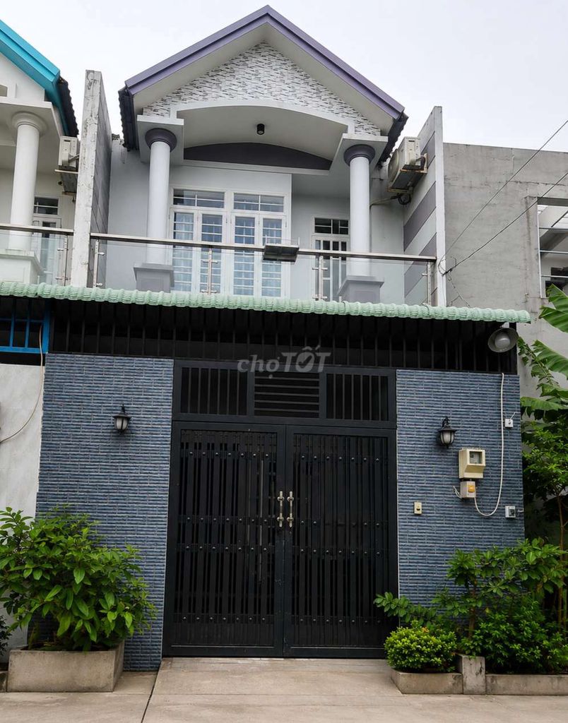 Hàng xóm Đông Tăng Long - 60m2 - 2 tầng - 4.x tỷ