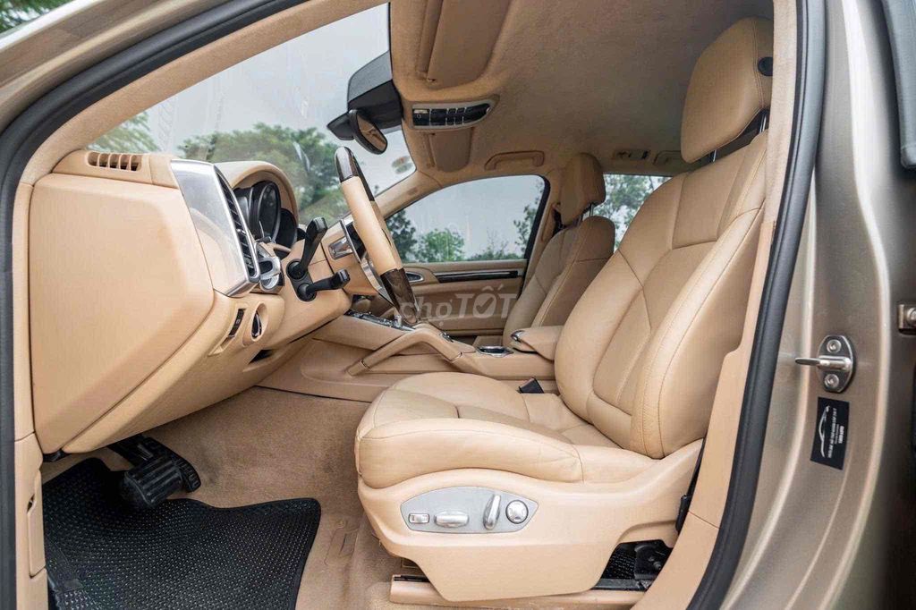 Porsche Cayenne 2016 Vàng cát - 83.000 km. Mua bán Ô tô tại Quận 1 Tp Hồ Chí Minh được đăng bởi FatCar Auto hình 9