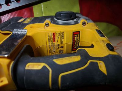 DEWALT. Mua bán Đồ chuyên dụng, Giống nuôi trồng tại Thị xã Thái Hòa Nghệ An được đăng bởi bảo hoàng