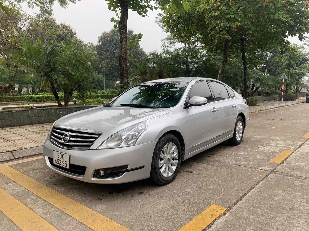 Tôi cần bán Nissan Teana  2.0 AT - nhập khẩu