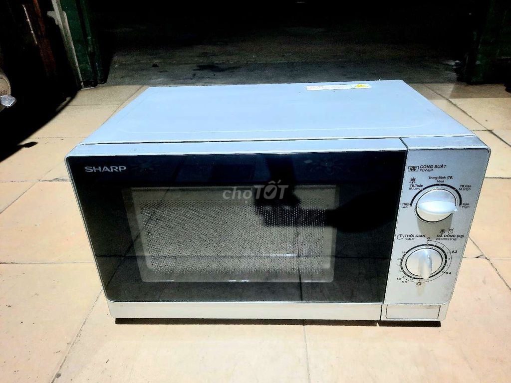 Lò vi sóng Sharp Xám còn đẹp hoạt động hoàn hảo.. Mua bán Bếp, lò, đồ điện nhà bếp tại Quận Bình Tân Tp Hồ Chí Minh được đăng bởi A tín hình 1