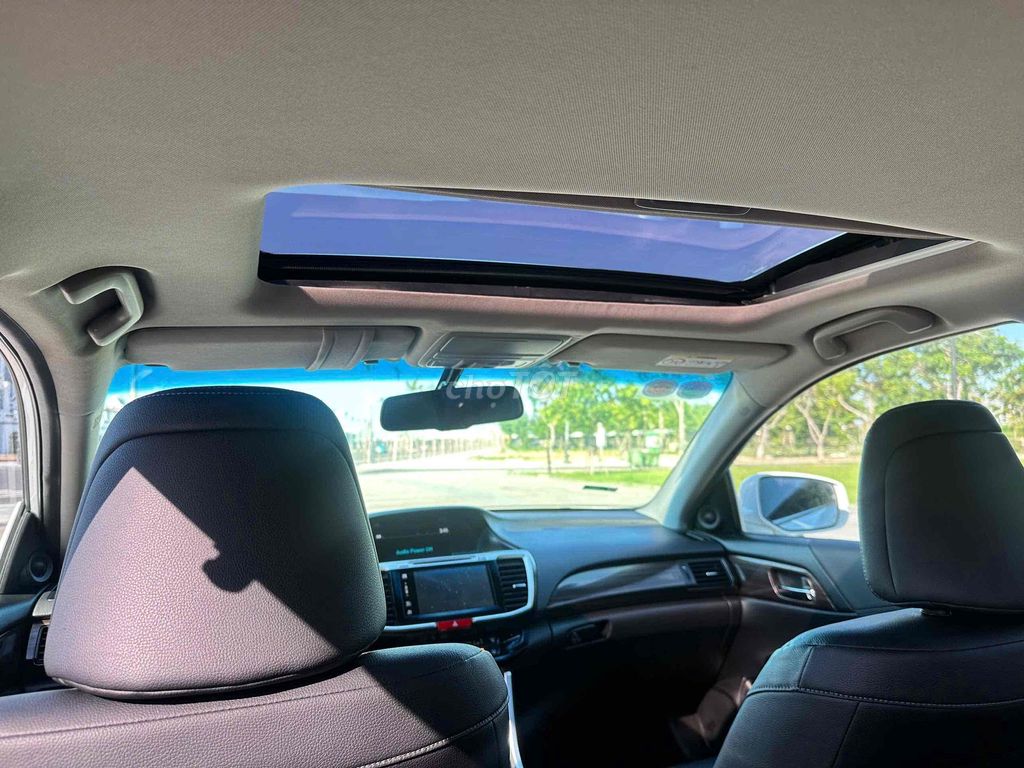 Honda Accord 2017 2.4 AT. Mua bán Ô tô tại Quận Cẩm Lệ Đà Nẵng được đăng bởi Nguyễn Duy hình 18