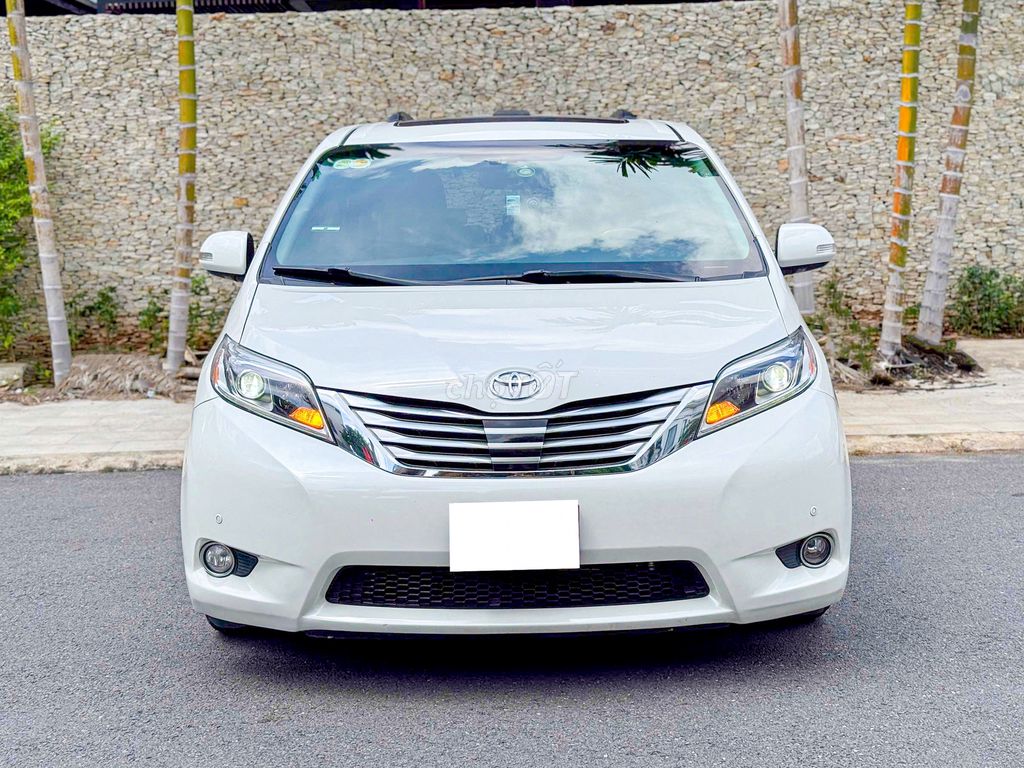 Toyota SIENNA bản Nhập mỹ LIMITED full option. Mua bán Ô tô tại Quận Phú Nhuận Tp Hồ Chí Minh được đăng bởi Hoàng Phát hình 6
