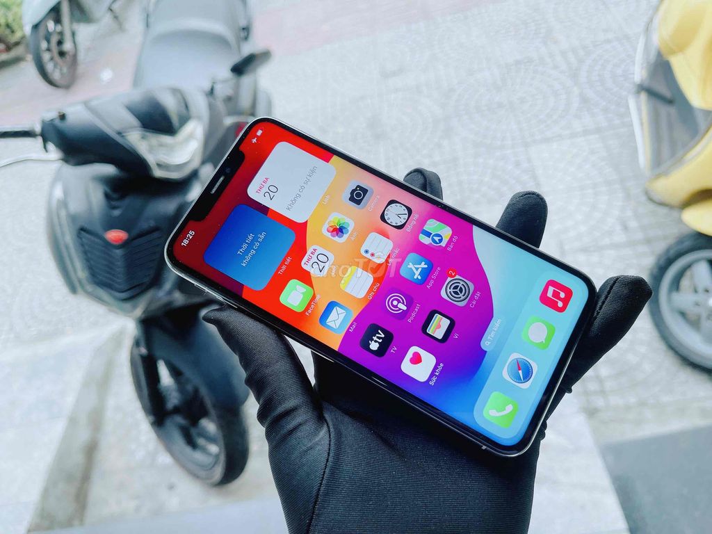 iPhone XS Max 256G trắng bản Lock Mỹ màn gx. Mua bán Điện thoại tại Quận Hải Châu Đà Nẵng được đăng bởi Hoàng Anh Tuấn hình 1