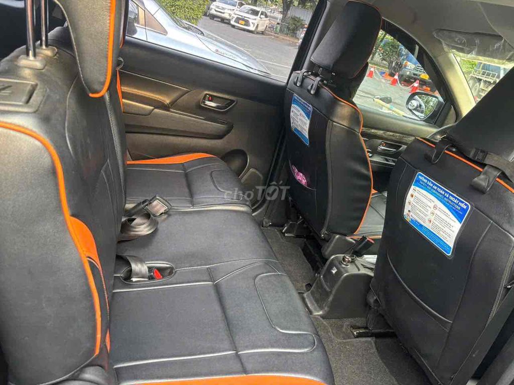 Suzuki Ertiga 2022 Hybrid ĐK T12/2023 1 đời chủ. Mua bán Ô tô tại Quận 12 Tp Hồ Chí Minh được đăng bởi Khánh hình 6