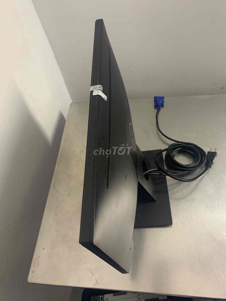 Màn hình Dell 19 inch Đen hiển thị tốt.. Mua bán Phụ kiện (Màn hình, Chuột...) tại Quận 12 Tp Hồ Chí Minh được đăng bởi Phước Nguyễn hình 1