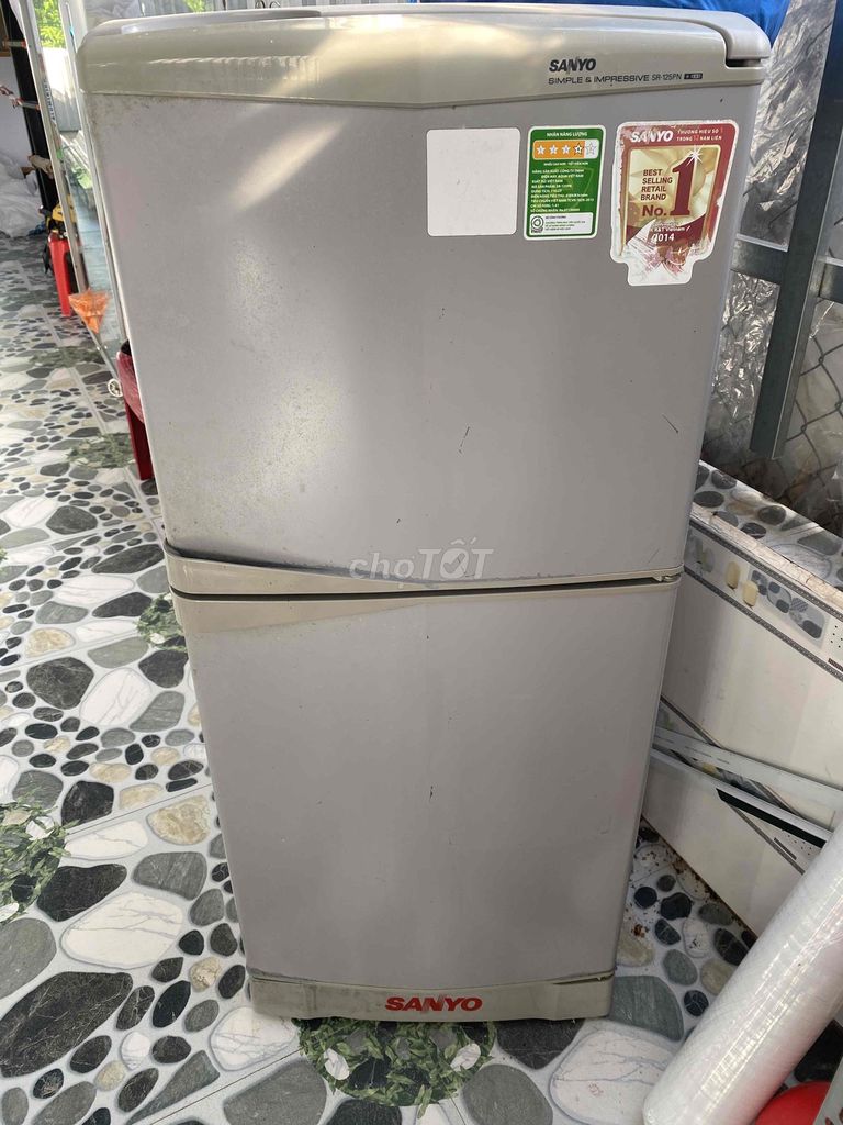 Tủ lạnh Sanyo SR-135l Xám nhỏ. Mua bán Tủ lạnh tại Huyện Cai Lậy Tiền Giang được đăng bởi Nguyen nhat duy hình 1