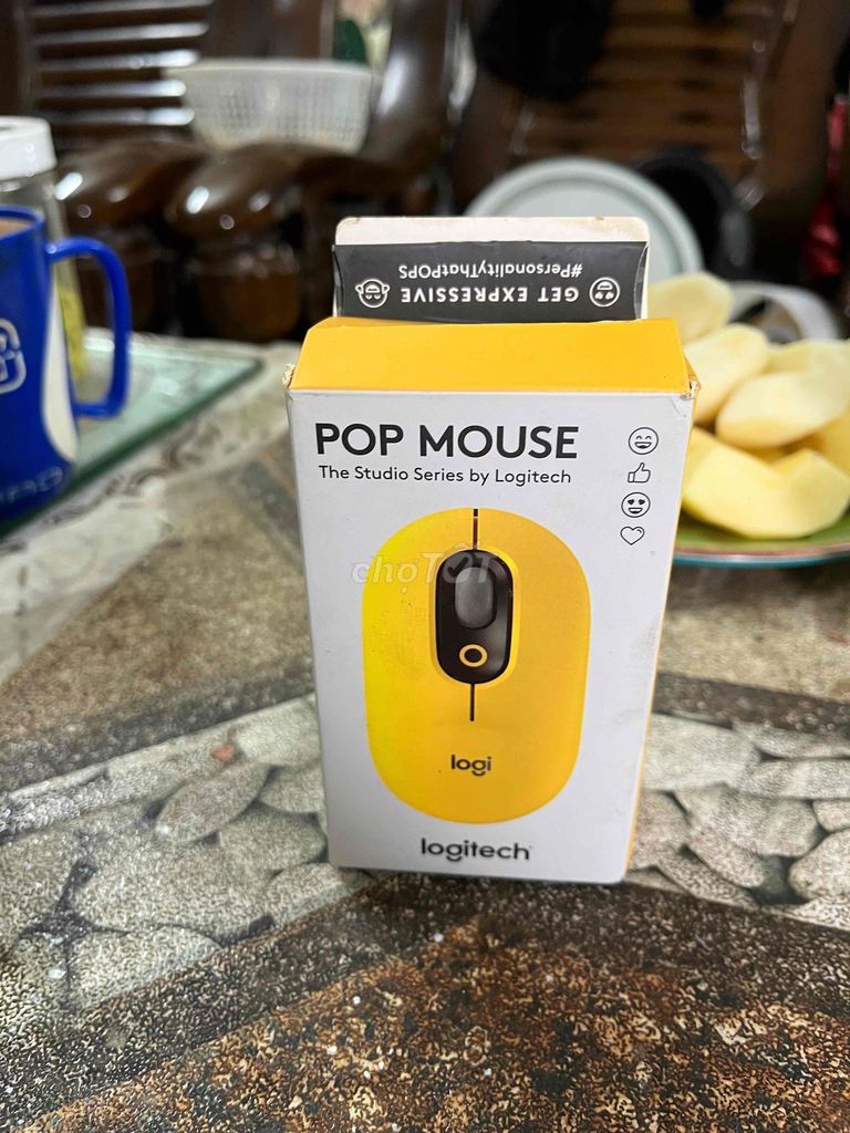 Chuột Logitech Pop Mouse Vàng Không dây. Mua bán Phụ kiện (Màn hình, Chuột...) tại Quận Hoàng Mai Hà Nội được đăng bởi Kairiyeudau hình 1