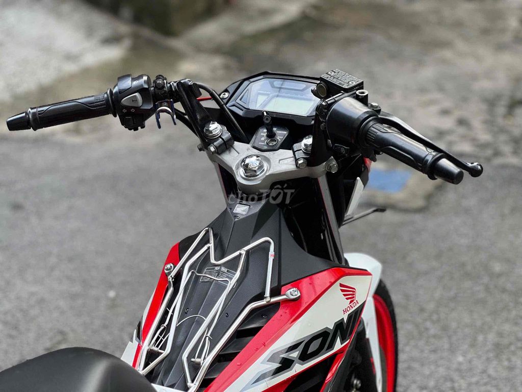 Honda Sonic 150 2020 Trắng đỏ. Mua bán Xe máy tại Quận 11 Tp Hồ Chí Minh được đăng bởi Hưng Từ hình 3