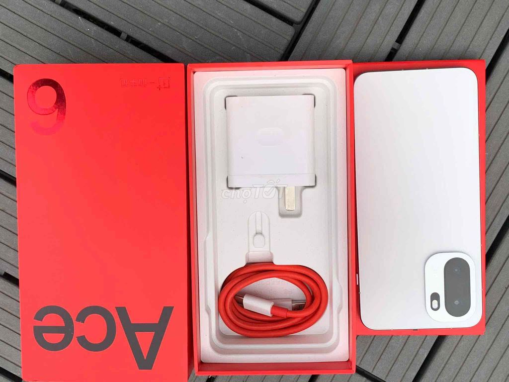 OnePlus Ace 6 12/256GB Fullbox Trắng. Mua bán Điện thoại tại Thành phố Nam Định Nam Định được đăng bởi Trí Dũng Store hình 1