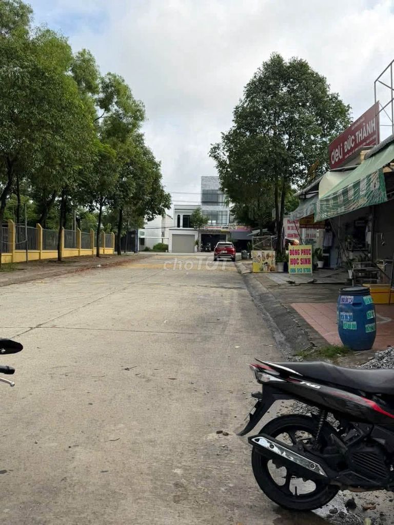 Cho thuê mặt bằng kinh doanh Mỹ Phước 3, Bình Dương
