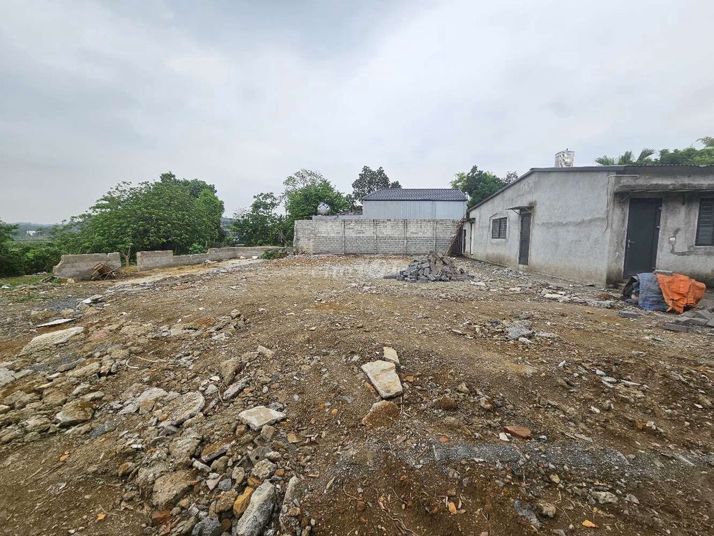 CẦN BÁN 150M2 MẶT ĐƯỜNG TRÁN VOI, PHÚ MÃN QUỐC OAI, HÀ NỘI. Mua bán đất tại Huyện Quốc Oai Hà Nội được đăng bởi Thien nghiem Le hình 3