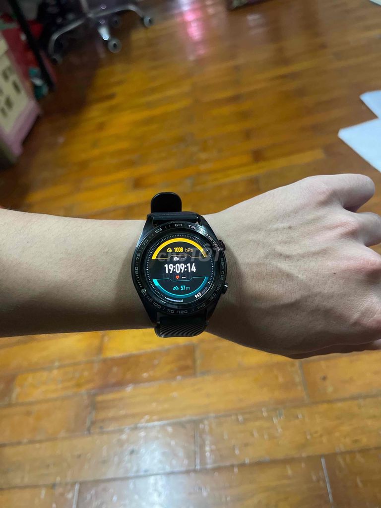 Mình cần bán Honor magic 1 42mm Dùng tốt.. Mua bán Thiết bị đeo thông minh tại Quận Hoàn Kiếm Hà Nội được đăng bởi Chuyên bàn ghế gỗ  hình 1