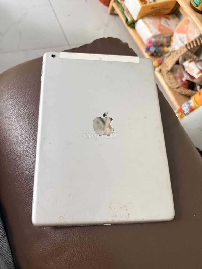 Apple iPad Air 1 Bạc 4GB. Mua bán Máy tính bảng tại Quận Bình Tân Tp Hồ Chí Minh được đăng bởi thanh hình 1