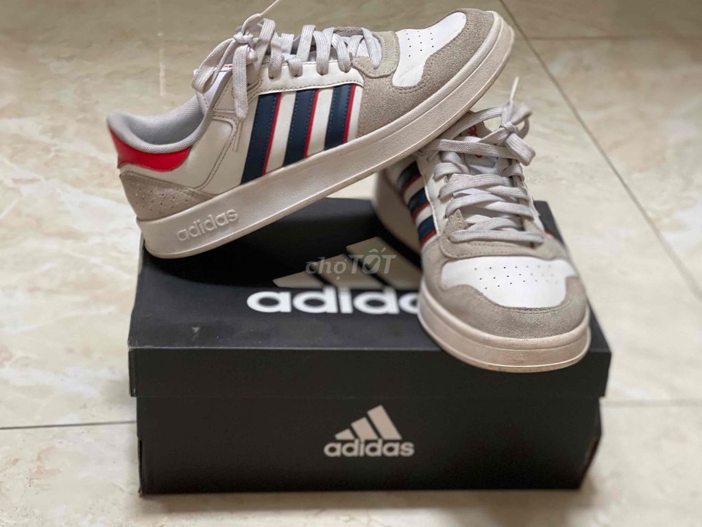 Giày thể thao Adidas Trắng 8.5 US. Mua bán Giày dép tại Quận Liên Chiểu Đà Nẵng được đăng bởi Long Phạm hình 1