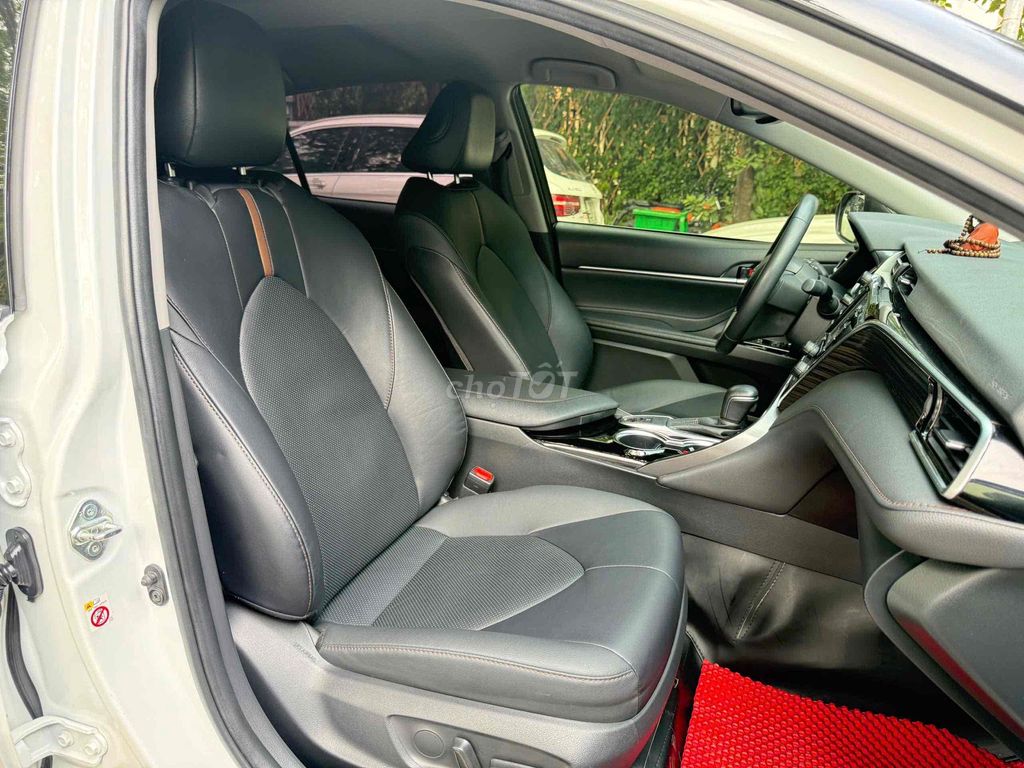 Toyota Camry 2021 2.0G 56000 km. Mua bán Ô tô tại Quận Cầu Giấy Hà Nội được đăng bởi Cao Quý hình 12