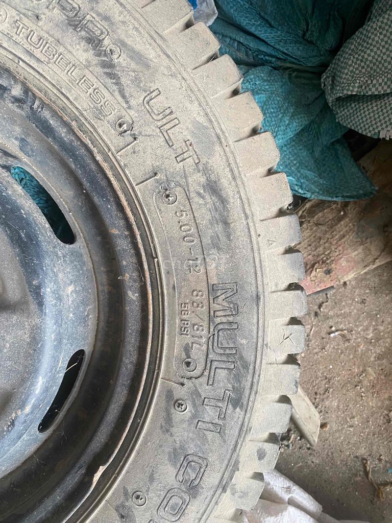 bán lốp dự phòng mới chưa hạ yokohama suzuki 5 tạ. Mua bán Phụ tùng xe tại Huyện Yên Lạc Vĩnh Phúc được đăng bởi デイエン hình 2