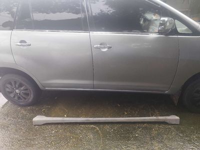 Nẹp sườn Toyota Innova 2006-2015 Xám. Mua bán Phụ tùng xe tại Quận Ngũ Hành Sơn Đà Nẵng được đăng bởi mr tèo