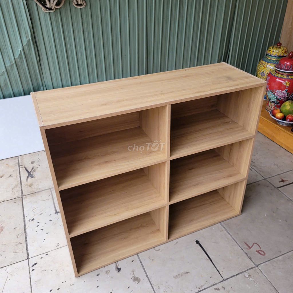 Kệ sách Gỗ Vàng gỗ Đơn giản, kệ gỗ treo tường đẹp. Mua bán Tủ, kệ gia đình tại Quận 12 Tp Hồ Chí Minh được đăng bởi Kho Đồ cũ Phú Nhàn hình 1