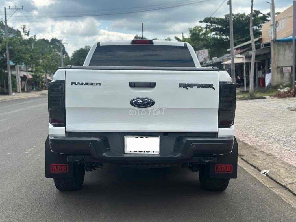 Ford Raptor 2022 Белый 53.000 км - 1 владелец