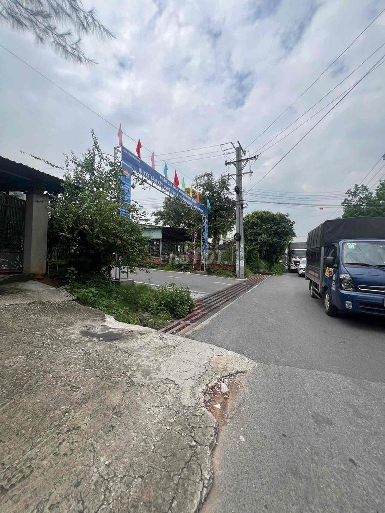 Mặt tiền Khánh Bình 15 diện tích lớn phù hợp mở văn phòng ,phòng trọ. Mua bán văn phòng, mặt bằng kinh doanh tại Thị xã Tân Uyên Bình Dương được đăng bởi Quangdai hình 1