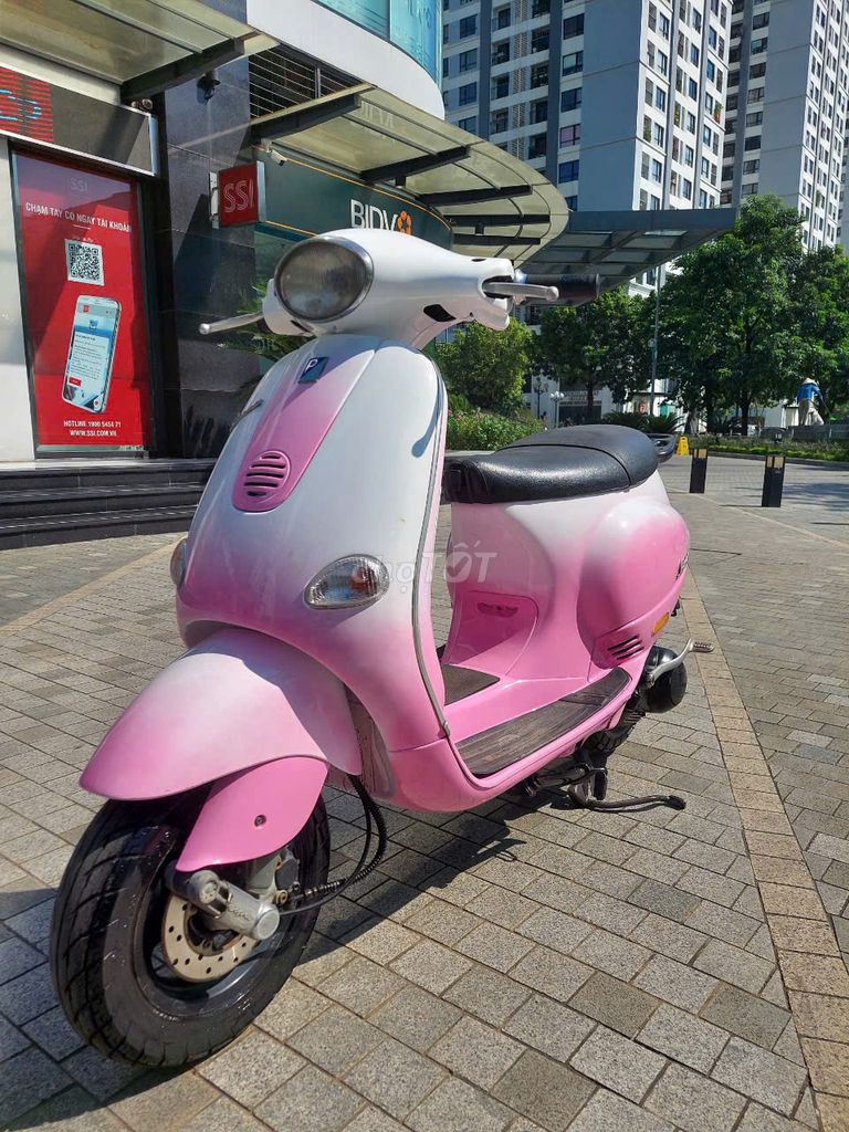 Bán xe Piagio LX 125cc mầu trắng chính chủ còn mới. Mua bán Xe máy tại Quận Hoàng Mai Hà Nội được đăng bởi Nguyễn Thu Lan hình 1