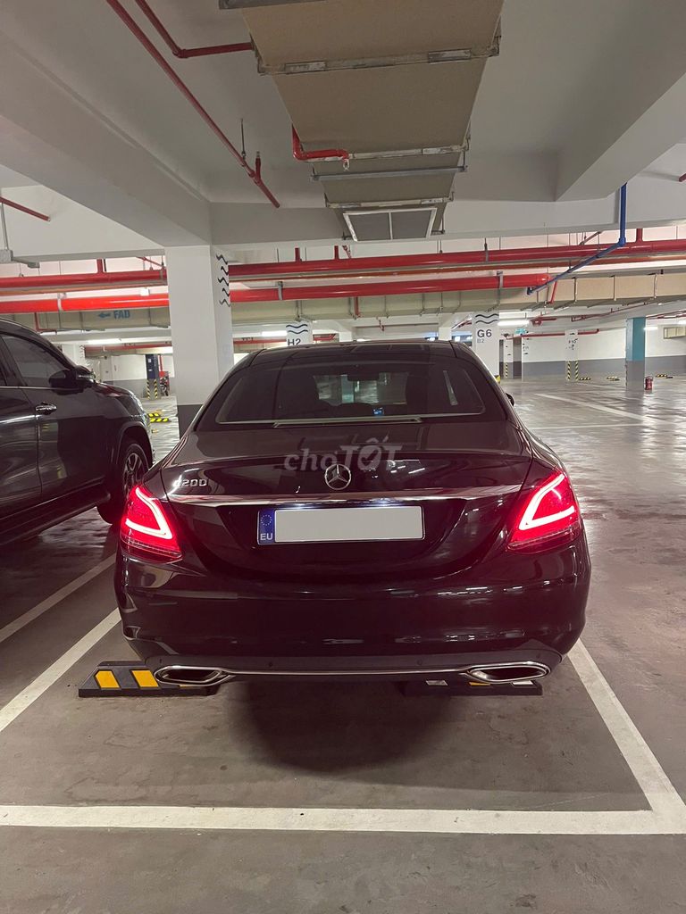 Mercedes-Benz C200 Exclusive 2019 màu đen. Mua bán Ô tô tại Thành phố Thủ Đức Tp Hồ Chí Minh được đăng bởi Huynh Linh hình 4