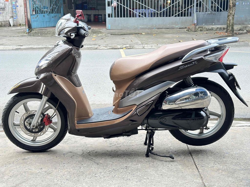 SYM Shark màu Nâu đời 2009 chất xe quá đẹp. Mua bán Xe máy tại Thành phố Thủ Đức Tp Hồ Chí Minh được đăng bởi Xe máy Anh Thư hình 4