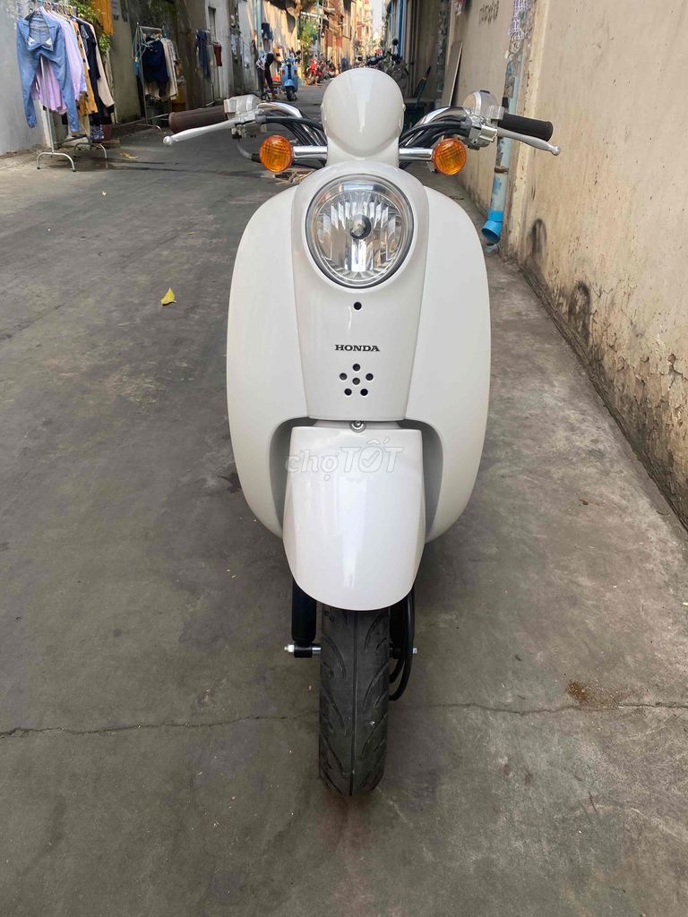 honda scoopy nhựa mũ trắng nguyên khối