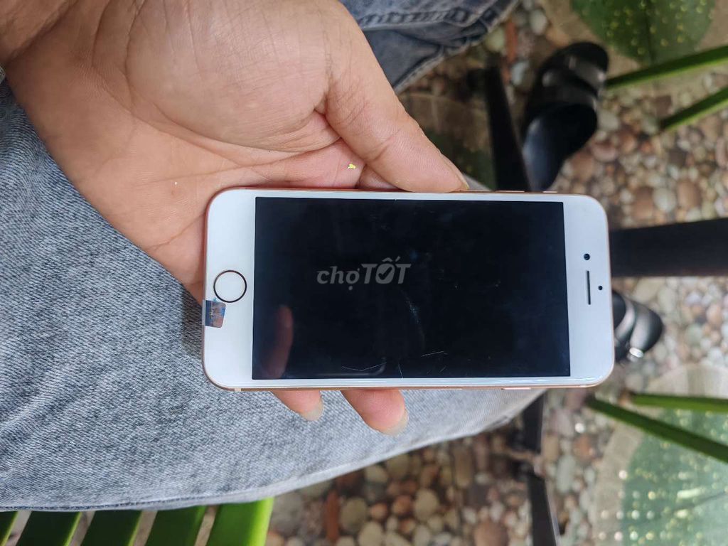 IPhone 8 64GB gold quốc tế zin all. Mua bán Điện thoại tại Quận Bình Tân Tp Hồ Chí Minh được đăng bởi V I N H hình 1