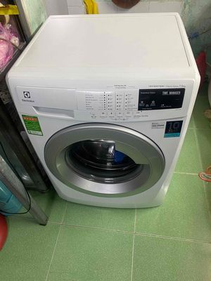 Máy giặt Electrolux 7.5kg inverter mới 98%