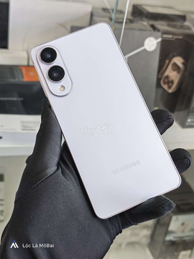 Samsung S25 Edge 256GB Bạc. Mua bán Điện thoại tại Thành phố Đà Lạt Lâm Đồng được đăng bởi Lộc Lá Mô Bai hình 1