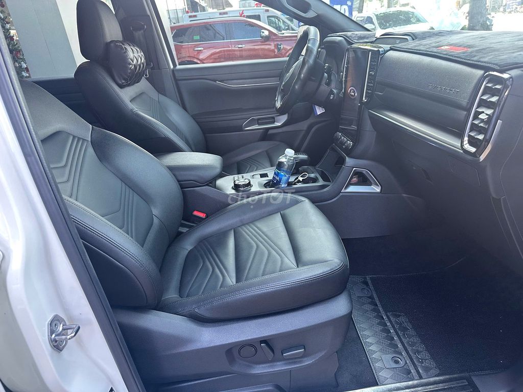 Ford Everest 2024 Titanium+ 2.0 AT 4x4 - 19000 km. Mua bán Ô tô tại Quận Tân Phú Tp Hồ Chí Minh được đăng bởi FORD Bến Thành Xe Đã Qua Sử Dụng hình 6