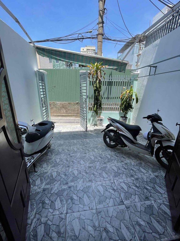 Аренда · 3 комн. · 100 м² · Quận Hải Châu, ул. Đường Hàn Mặc Tử