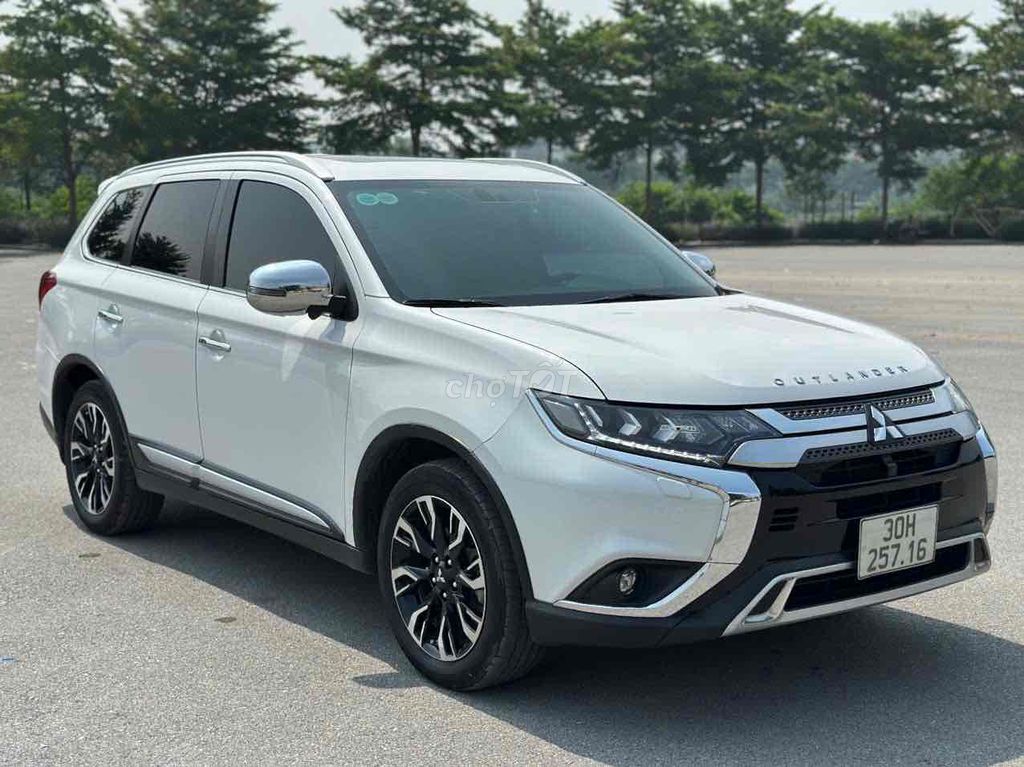 Mitsubishi Outlander 2.0 Premium  sx2021. Mua bán Ô tô tại Quận Thanh Xuân Hà Nội được đăng bởi Mạnh Hải hình 2