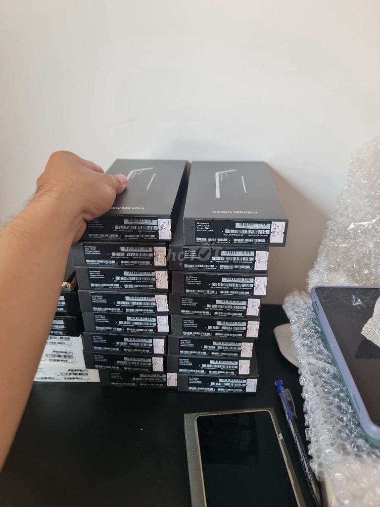 Samsung Galaxy S25 Ultra 512GB Mới Bh 2 năm. Mua bán Điện thoại tại Quận Tân Bình Tp Hồ Chí Minh được đăng bởi Sơn hình 1