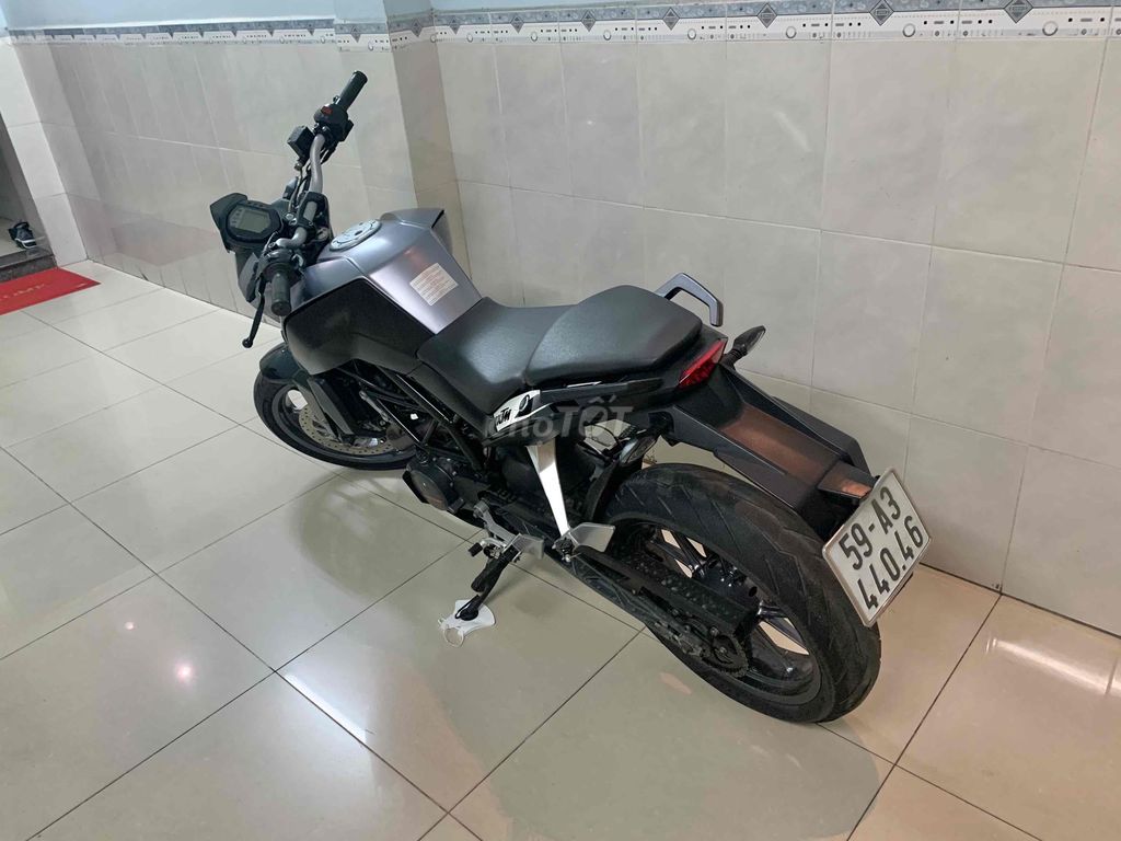 KTM Duke 200 màu Đen. Mua bán Xe máy tại Quận 1 Tp Hồ Chí Minh được đăng bởi Duy hình 2