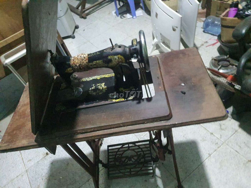 Máy may Cổ điển Đang hoạt động, nguyên bảng. Mua bán Đồ chuyên dụng, Giống nuôi trồng tại Thành phố Long Xuyên An Giang được đăng bởi QUYẾL TRẦN hình 1